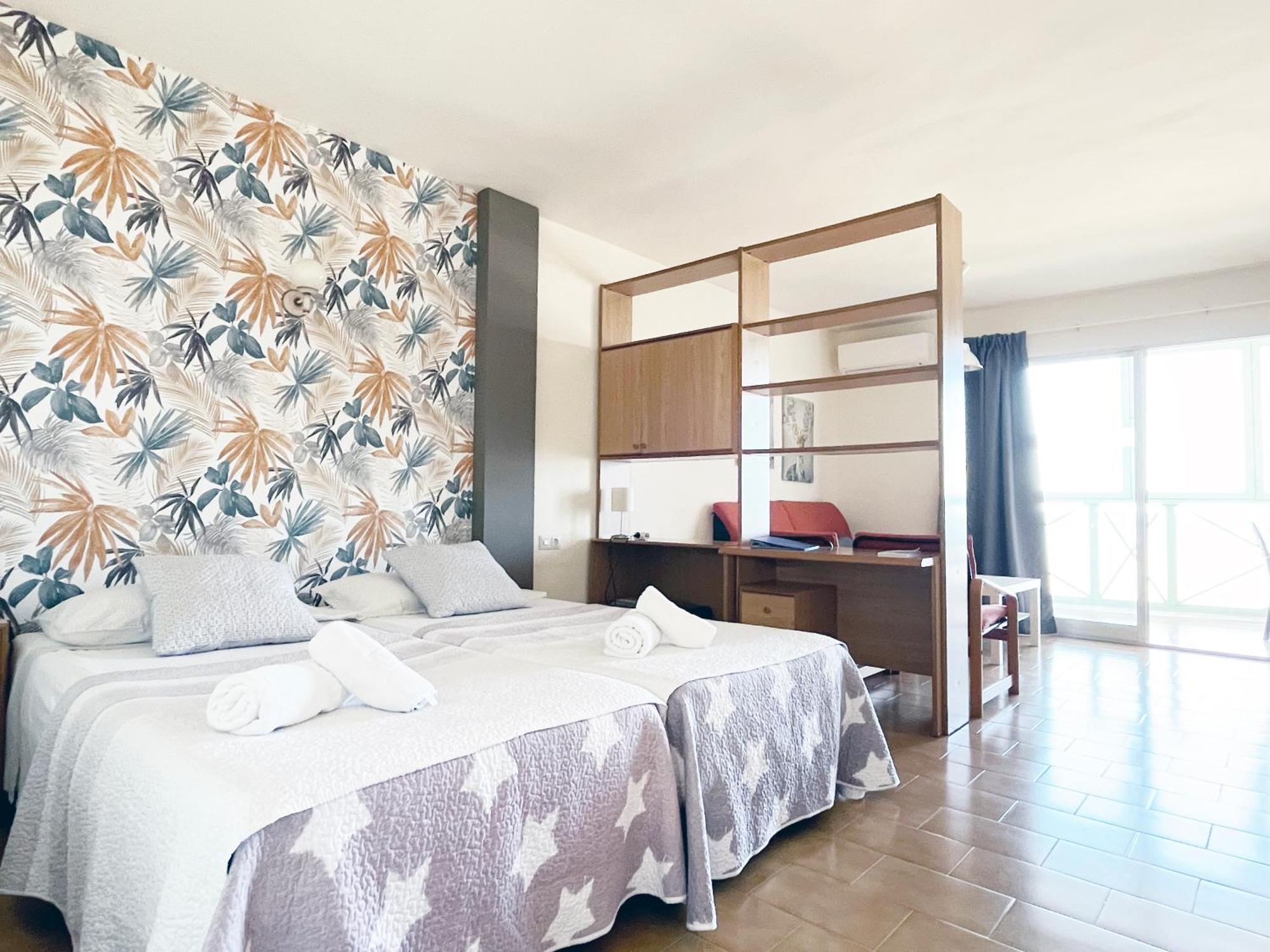 Apartamentos Acuario Denia Exteriör bild